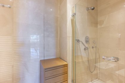 654f04f6c75a8631c92edaffda4ec534 - 25