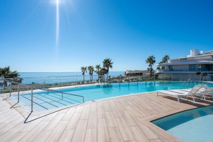 662a5ab6327b4f81752e93e006460e95 - 18