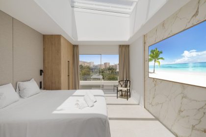 69d2624bd64dbaf4abf292703fbb07b1 - 18