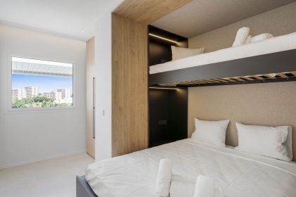 69d2624bd64dbaf4abf292703fbb07b1 - 24