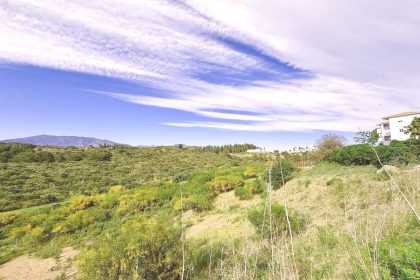 6a90d3d59358e5cda8fa6e03a5edebd9 - 10