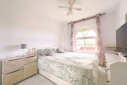 6a90d3d59358e5cda8fa6e03a5edebd9 - 13