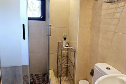 6d50f4f7ab06c06d2e0d9a91969eed93 - 17