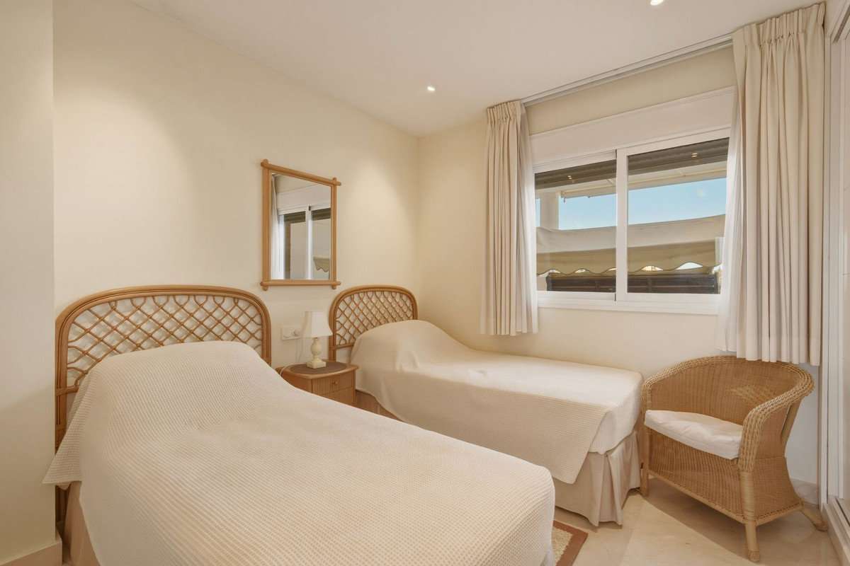 763770f236707c6e8aa8d1e3a297a0e4 - 24