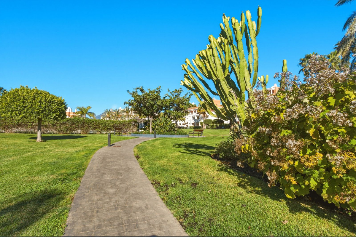 763770f236707c6e8aa8d1e3a297a0e4 - 27