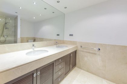 7749078aff583a3aa6e2d7fda2ba150f - 8