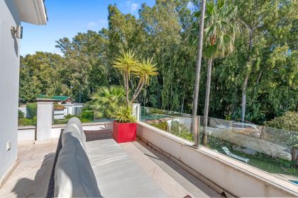 7c641f6e38701d0d2337c3da949e49d2 - 12