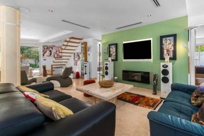 7c641f6e38701d0d2337c3da949e49d2 - 31