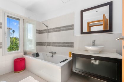 7c641f6e38701d0d2337c3da949e49d2 - 41