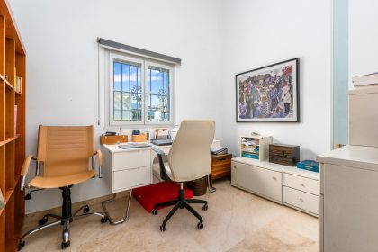 7c641f6e38701d0d2337c3da949e49d2 - 9