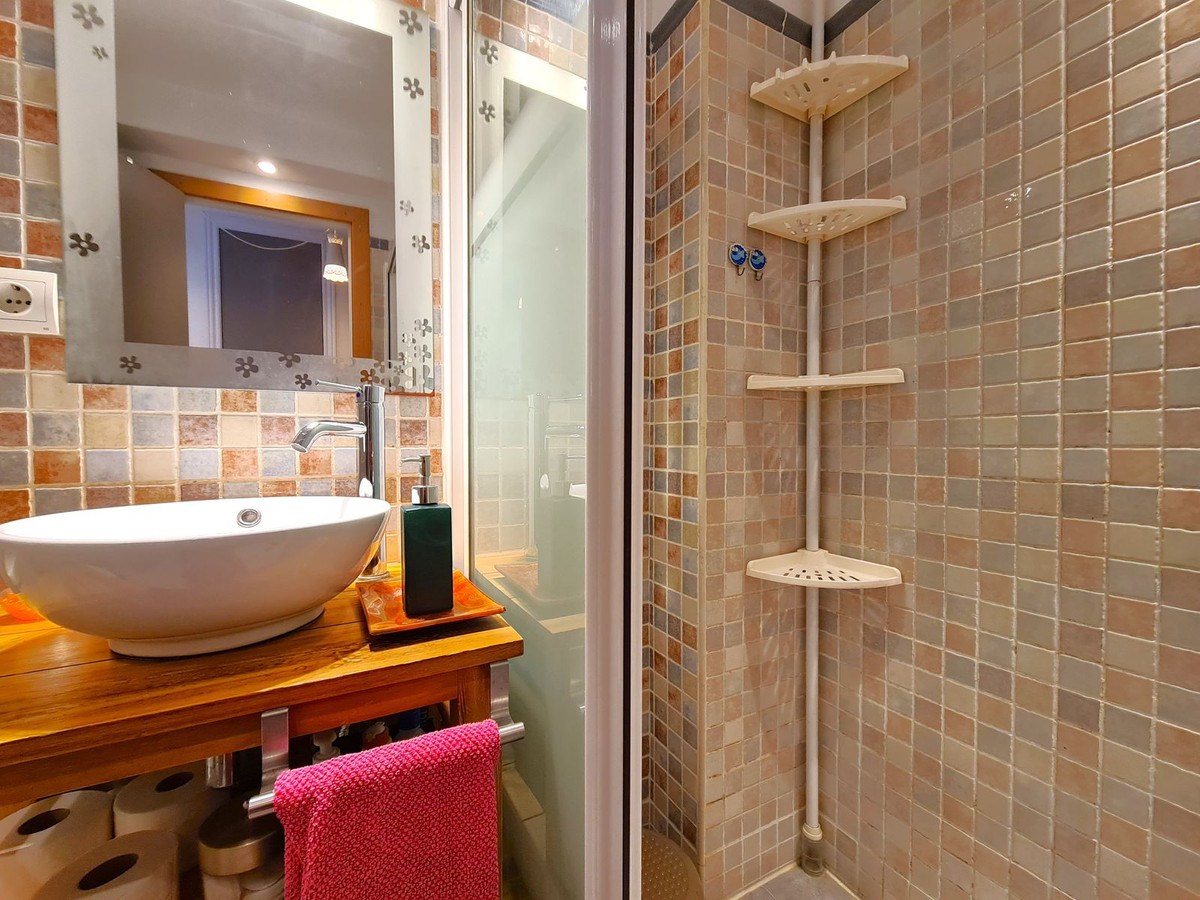 7d306ff55cb8c2db25f9cad3949dfcaf - 18