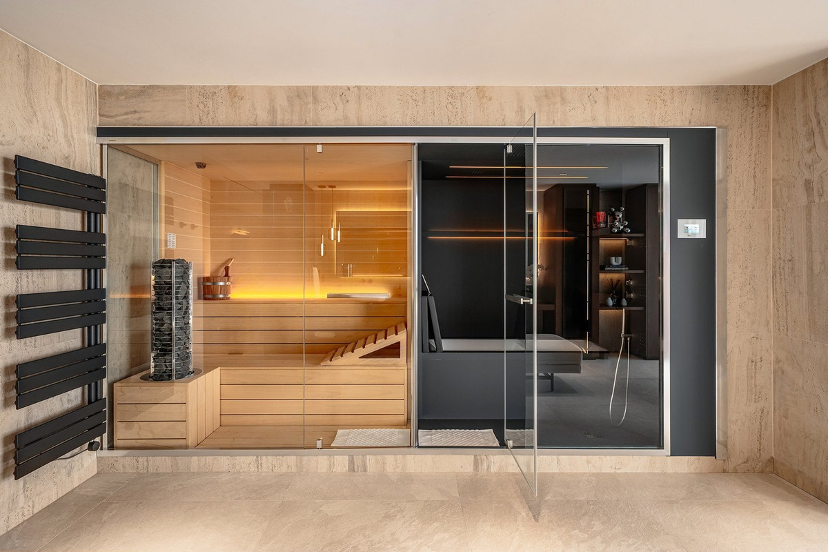 802a63675b03dcd2921e3969a94b338a - 12