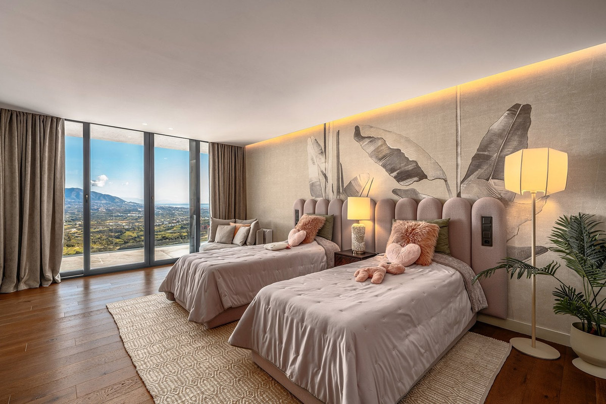 802a63675b03dcd2921e3969a94b338a - 16