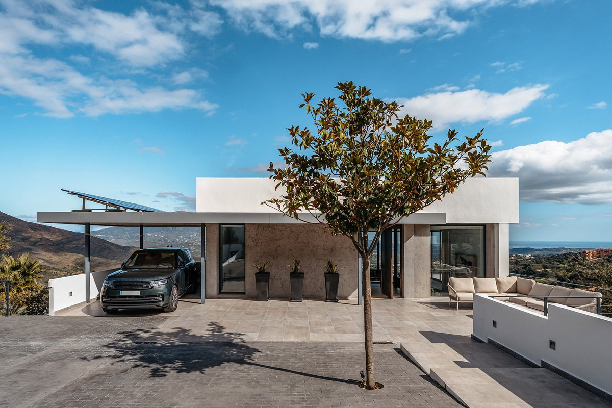 802a63675b03dcd2921e3969a94b338a - 29