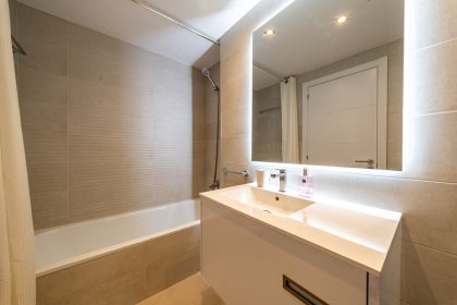 8171f48f23e41de1babf533b58a5091c - 29