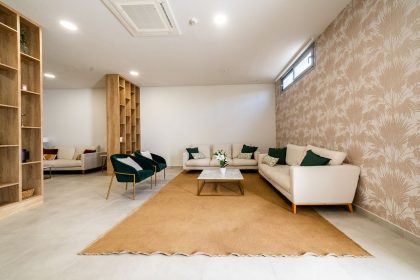 8171f48f23e41de1babf533b58a5091c - 32