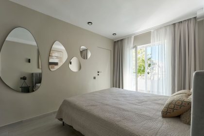 8203b0d2977915679287a26d336f4d8d - 19