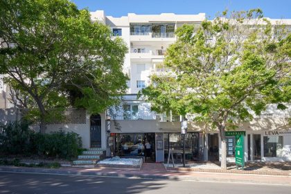 8203b0d2977915679287a26d336f4d8d - 36