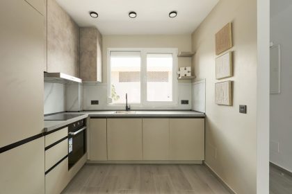 8203b0d2977915679287a26d336f4d8d - 6