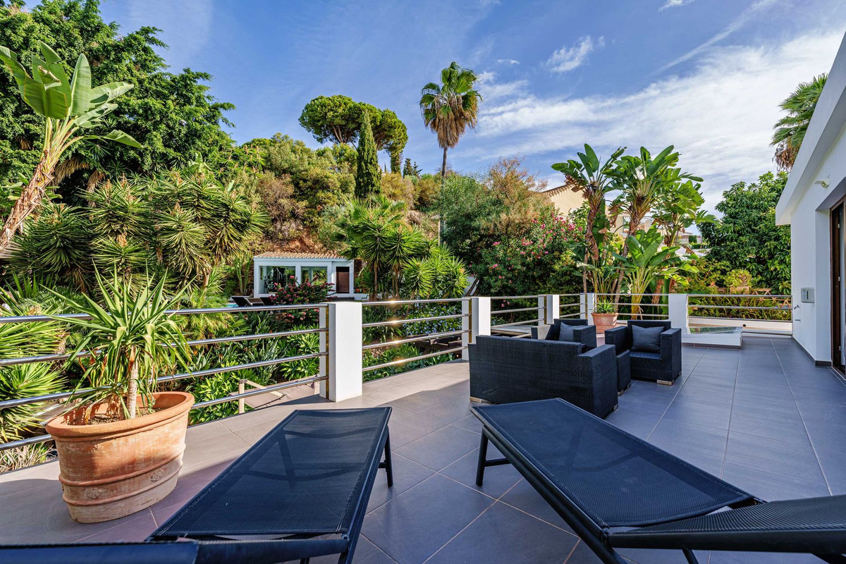 822afbb52aad88a16d080aef6dded0ca - 27