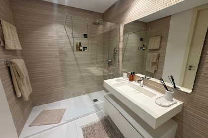 825f5b43926c3db76208079447c8f56b - 12