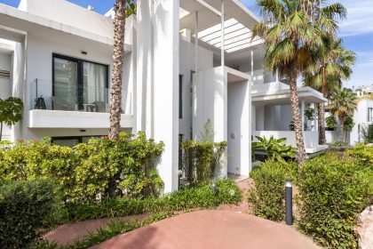 825f5b43926c3db76208079447c8f56b - 38