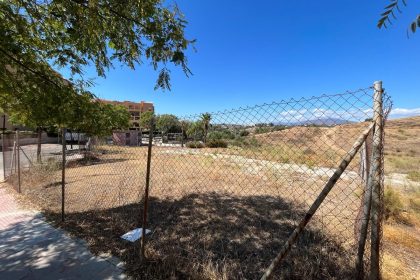 827bd863e7a74d22a8fb1d375462a1d7 - 8