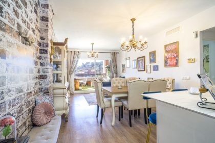 844ee42a2d8f0f21ffb9c3d7a06f7b31 - 9