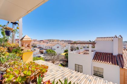 84cfc6e3770874eab286ace03d21c807 - 1