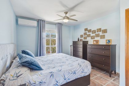 84cfc6e3770874eab286ace03d21c807 - 17