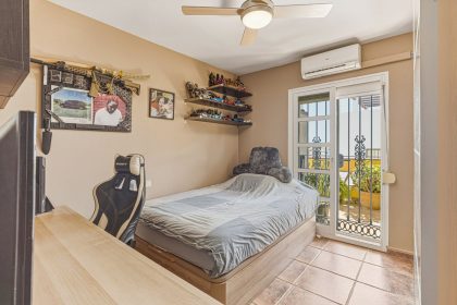 84cfc6e3770874eab286ace03d21c807 - 19