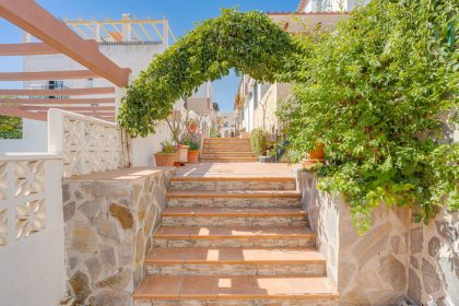 84cfc6e3770874eab286ace03d21c807 - 29