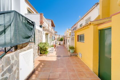 84cfc6e3770874eab286ace03d21c807 - 30