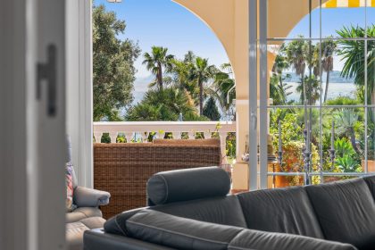 855b3b76dce96f4fee06bef977072f24 - 15