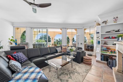 855b3b76dce96f4fee06bef977072f24 - 17