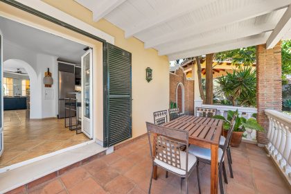 855b3b76dce96f4fee06bef977072f24 - 31