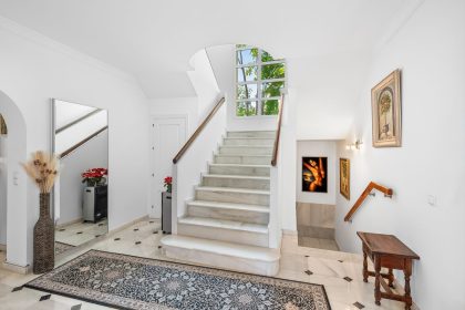 855b3b76dce96f4fee06bef977072f24 - 33