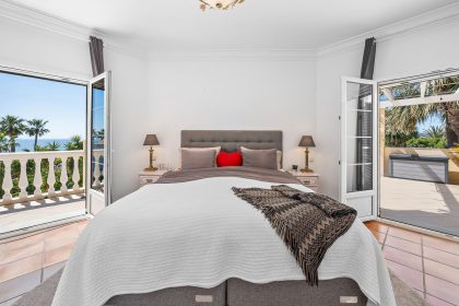 855b3b76dce96f4fee06bef977072f24 - 37