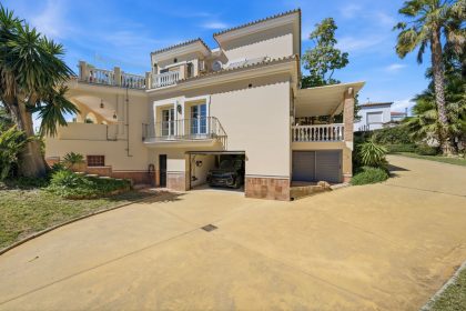 855b3b76dce96f4fee06bef977072f24 - 63