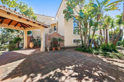 855b3b76dce96f4fee06bef977072f24 - 7