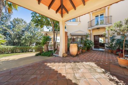 855b3b76dce96f4fee06bef977072f24 - 8