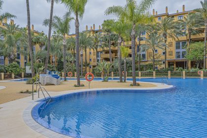 86028840a0805084321386597af3c6be - 18