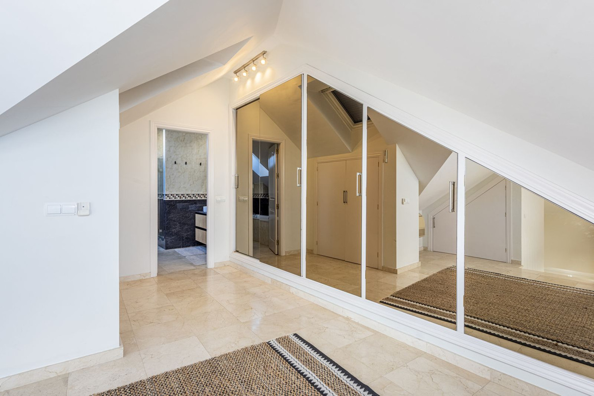 897dc055b269134b835781056e9e8791 - 15