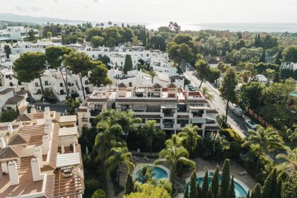 8c9be40a4f1baafd4a9cc007b547bd72 - 19