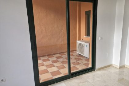 8cc937811779fd4cfbf2cf5a0f586b04 - 2