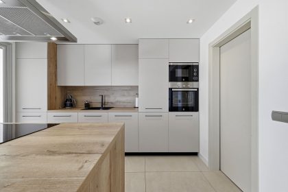 9161e68a0b98c48d1567d3d955961c5b - 10