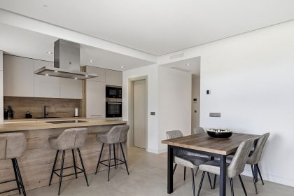 9161e68a0b98c48d1567d3d955961c5b - 12