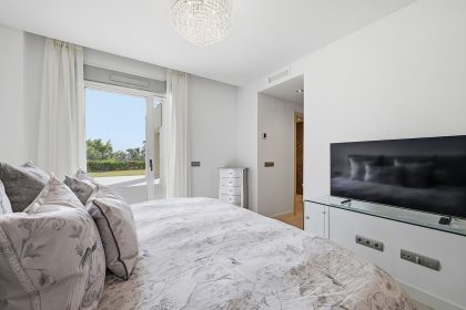 9161e68a0b98c48d1567d3d955961c5b - 14