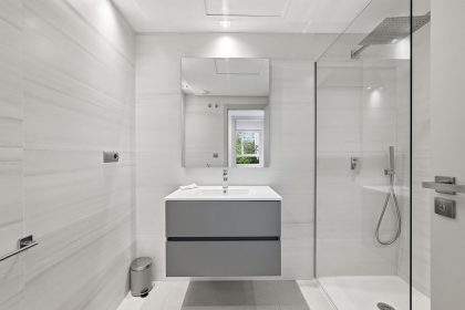 9161e68a0b98c48d1567d3d955961c5b - 19