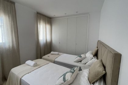 922d61c9123754db7f2ffadf7021e899 - 12